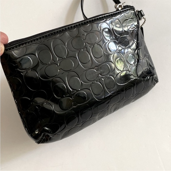 Coach Bag Signature Patent Glossy F49562 Wristlet Pouch Black - Picture 14 of 15